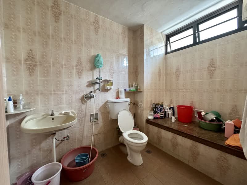 Rumah Berkembar untuk Dijual di Kampung Syed (Pulau Tikus) - Ping Koay - Bathroom - PropertyGuru.com.my