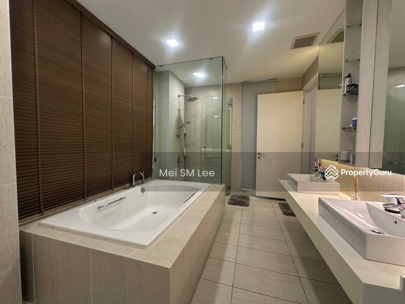 Twin Palms, Sungai Long Bathroom