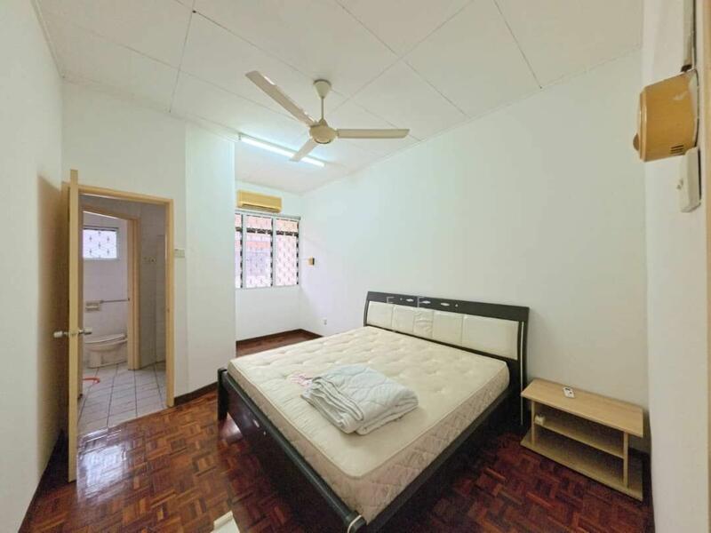 For Rent - Terraced House at Bandar Utama 10