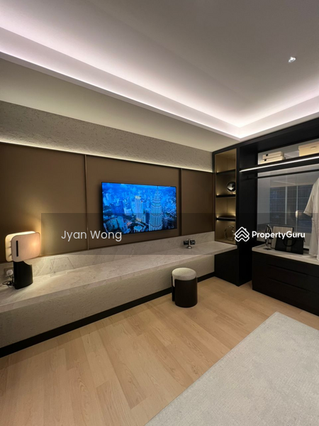 Untuk Dijual - Armani Hallson