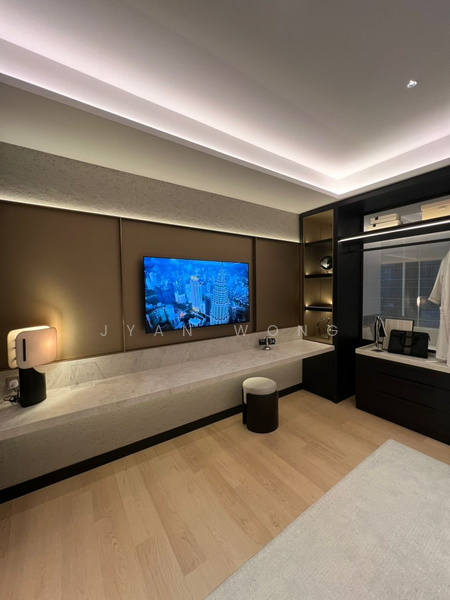 Untuk Dijual - Armani Hallson KLCC