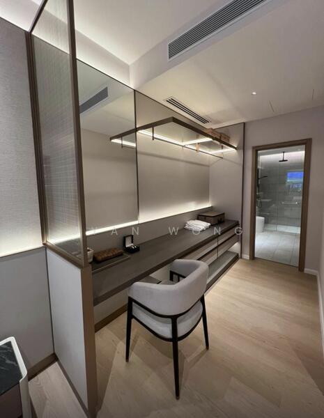 Untuk Dijual - Armani Hallson KLCC