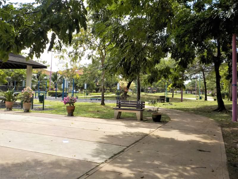 Rumah Berkembar untuk Dijual di Kemuning Utama Palma (Shah Alam) - SK Thiam - Garden - PropertyGuru.com.my