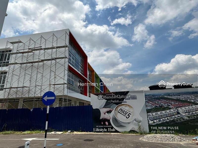 Untuk Disewa - Bandar Dato Onn Brand New 3 Storey Shoplot for Rent