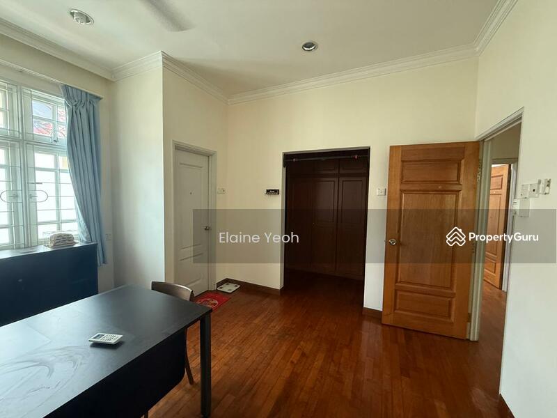Untuk Disewa - 3 Storey Bungalow Pulau Tikus For Rent