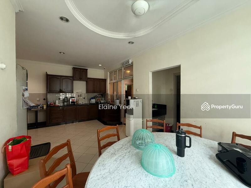 Untuk Disewa - 3 Storey Bungalow Pulau Tikus For Rent