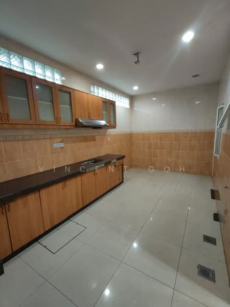 Semi-Detached House for Sale in Seri Aman Heights (Sungai Buloh) - Vincent Goh - Kitchen - PropertyGuru.com.my