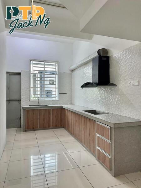 For Rent - Maple Residence