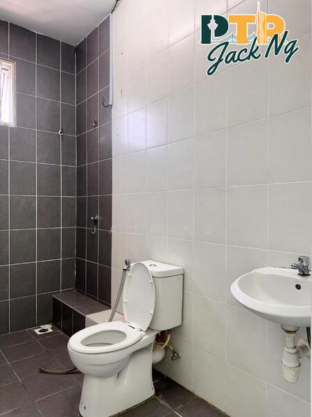 For Rent - Maple Residence