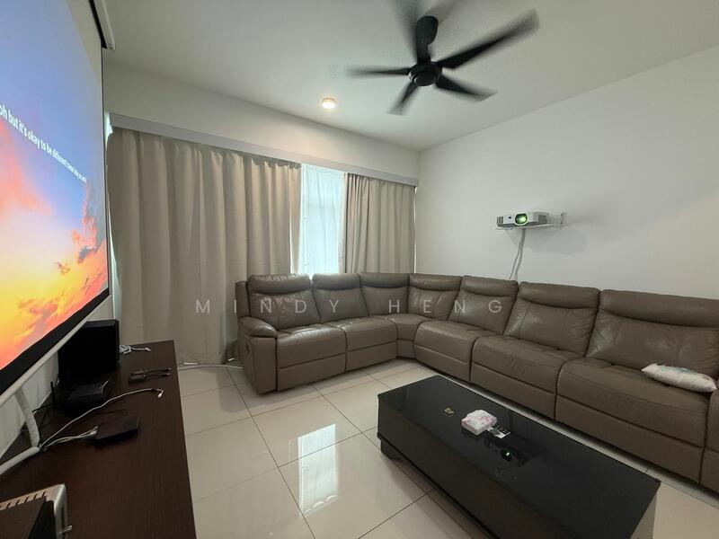 For Rent - Molek Pulai