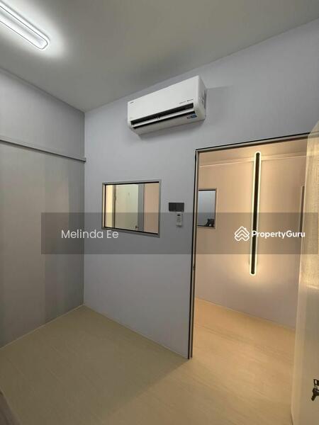 For Rent - Johor Bahru Taman Setia Tropika Fully Furnished Office Room