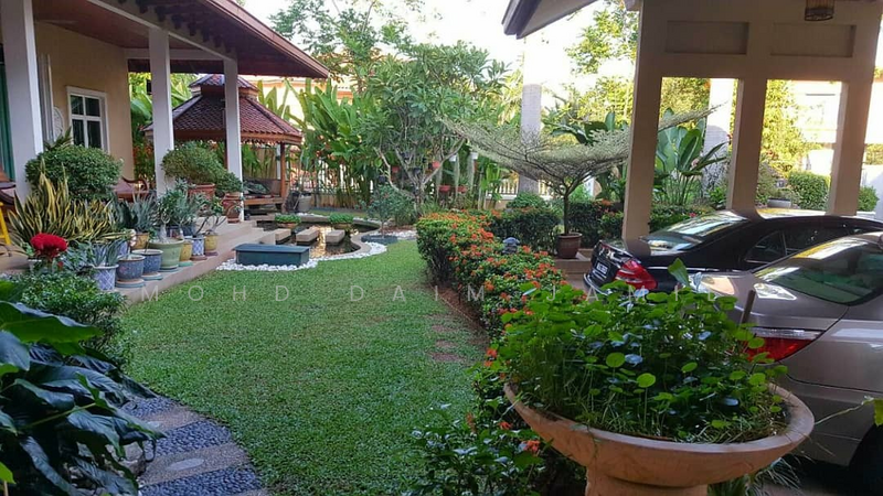 Untuk Dijual - FOR SALE – GARDEN BUNGALOW @ SEKSYEN 13, SHAH ALAM