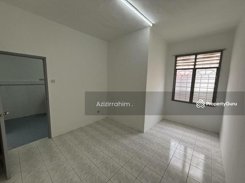 For Rent - 2 Storey Terrace Taman Seroja Sepang