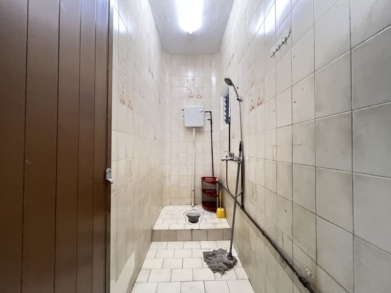 Rumah Teres 2-Tingkat untuk Dijual di Taman Segar (Cheras) - Anna H - Bathroom - PropertyGuru.com.my