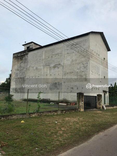 For Sale - Pahang Kuala Lipis 2.54acre Agricultural Land & Bird Nest House