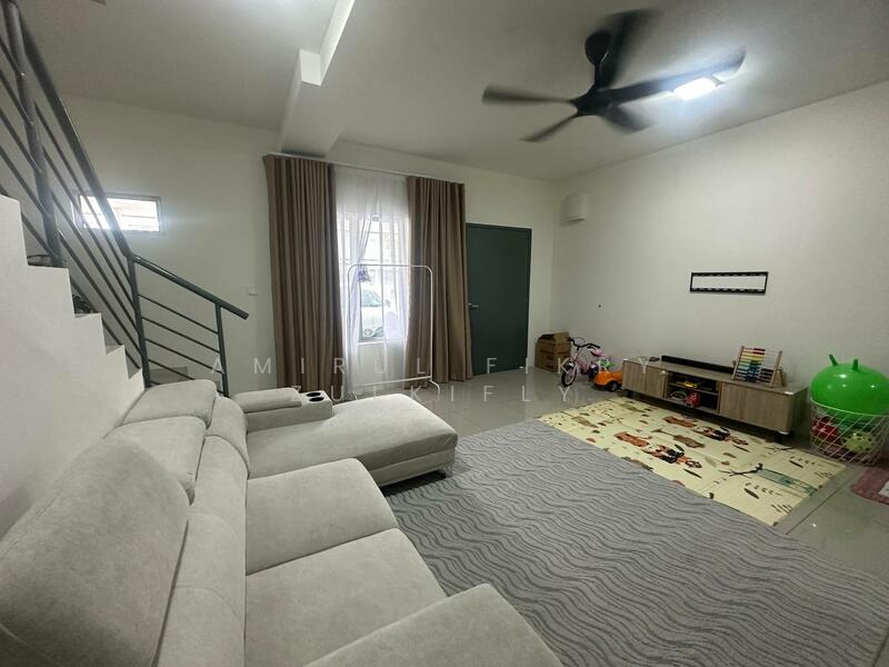 Untuk Disewa - Kita Mekar (Double Storey Terrace House)
