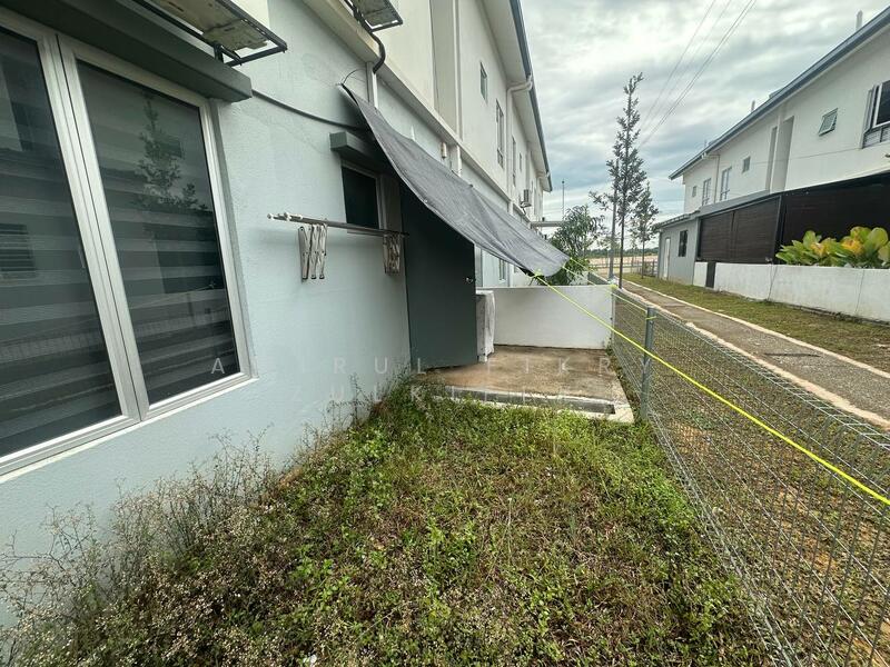 Untuk Disewa - Kita Mekar (Double Storey Terrace House)