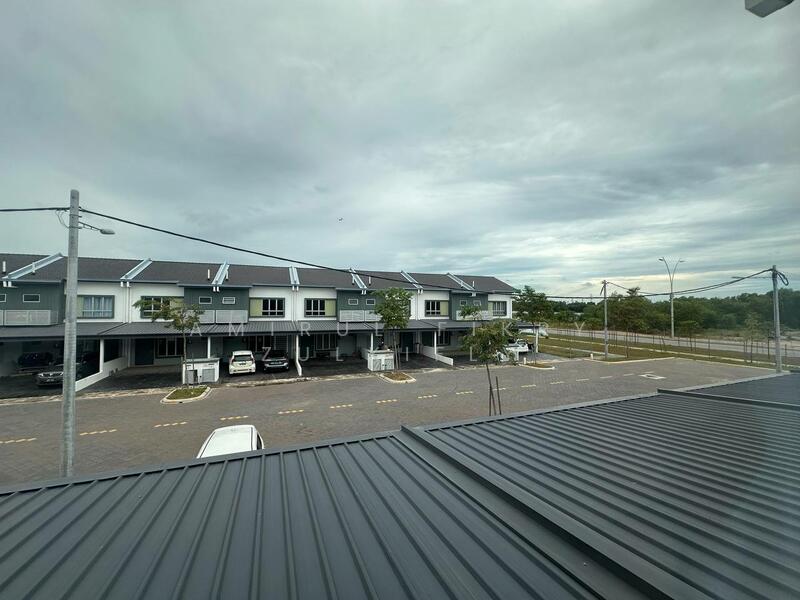 Untuk Disewa - Kita Mekar (Double Storey Terrace House)