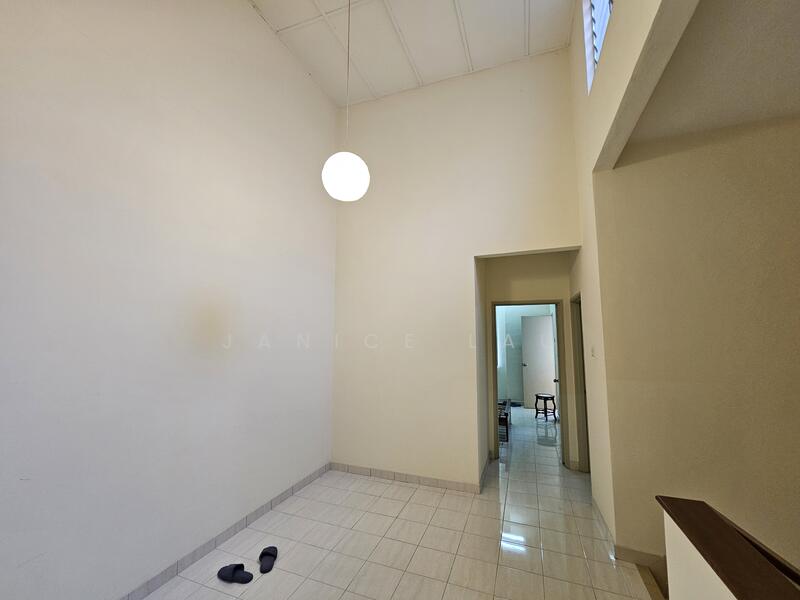 For Rent - Palm Walk