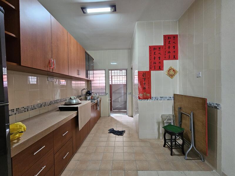For Rent - Palm Walk