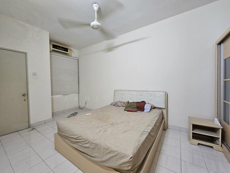 For Rent - Palm Walk
