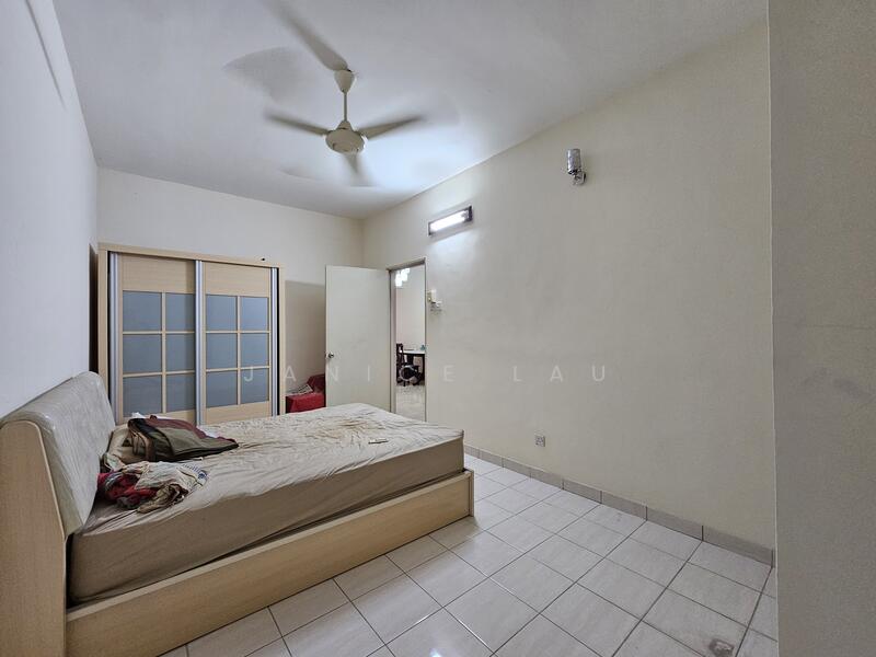 For Rent - Palm Walk