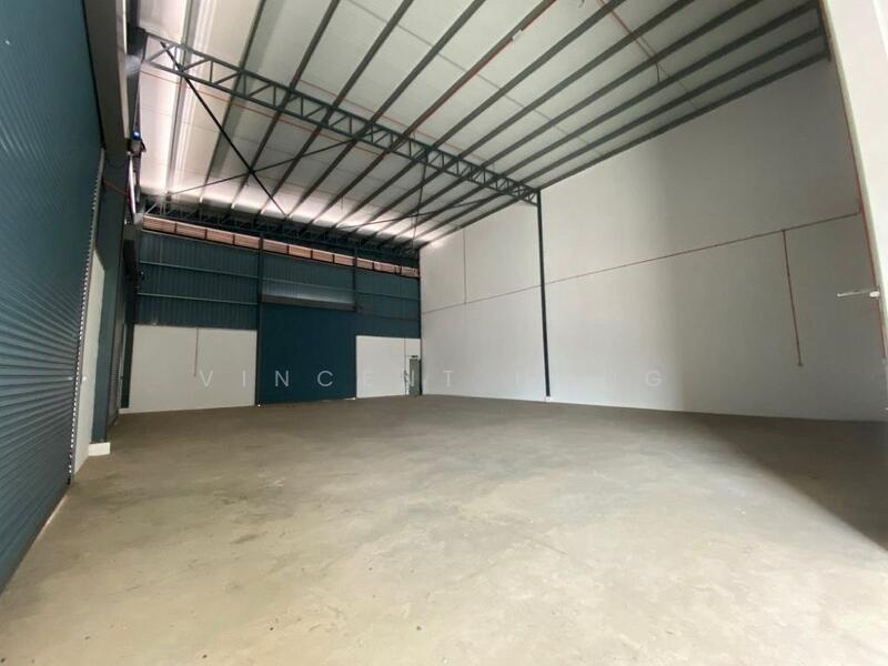 For Rent - 1.5 storey Semi-Detached Factory taman perindustrian saga jaya prai