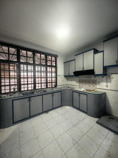 Untuk Disewa - Jalan Rumbia