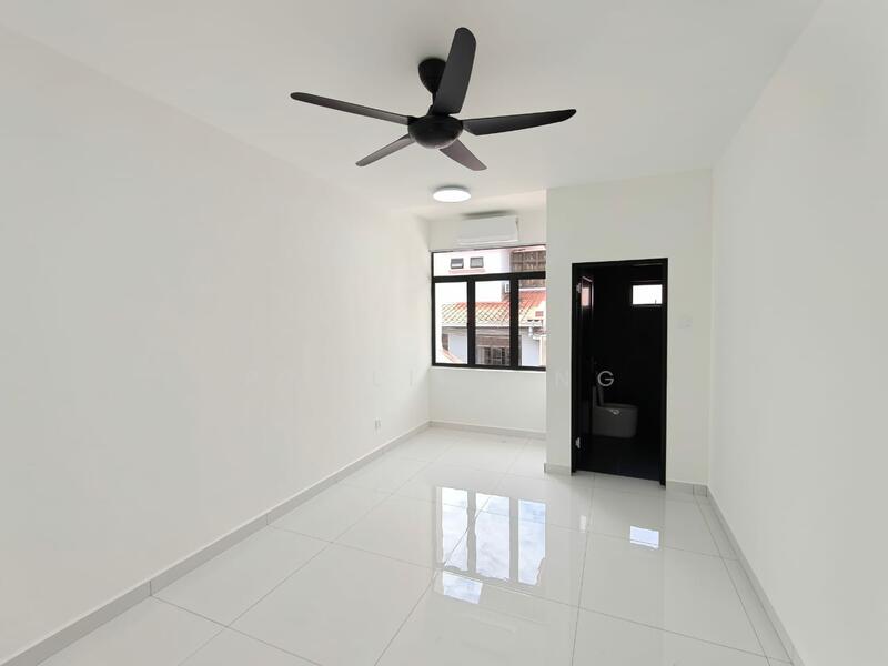 Untuk Dijual - Flat Taman Pelangi Indah