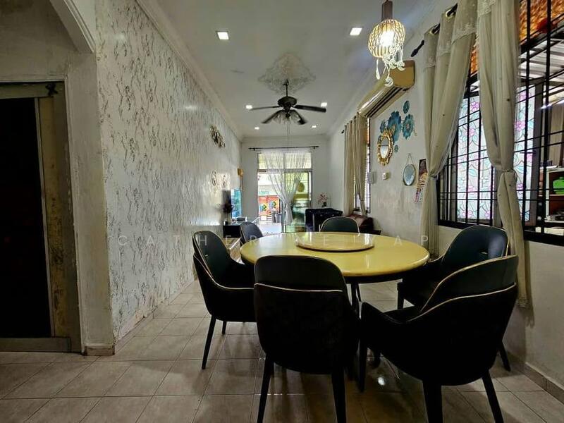 For Sale - Taman Bukit Indah, Single Storey Terraced House Endlot for Sale
