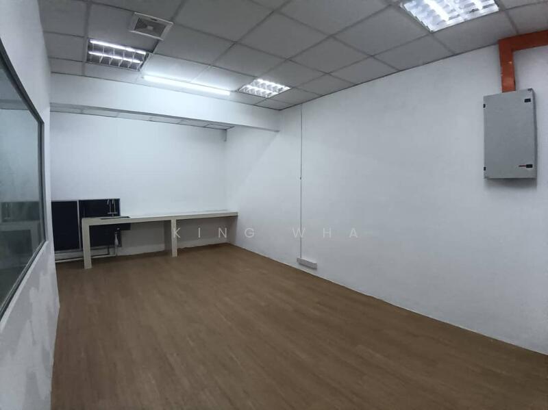 Untuk Disewa - taman sri rampai 3rd floor office space .actual photos
