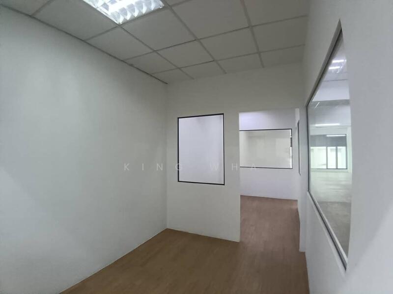 Untuk Disewa - taman sri rampai 3rd floor office space .actual photos