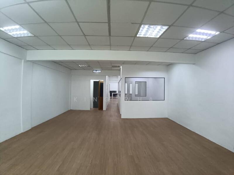 Untuk Disewa - taman sri rampai 3rd floor office space .actual photos