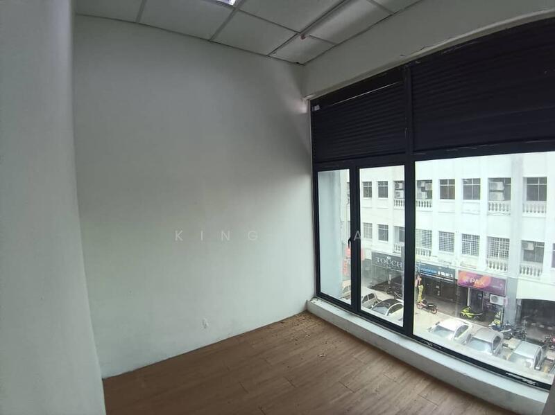 Untuk Disewa - taman sri rampai 3rd floor office space .actual photos