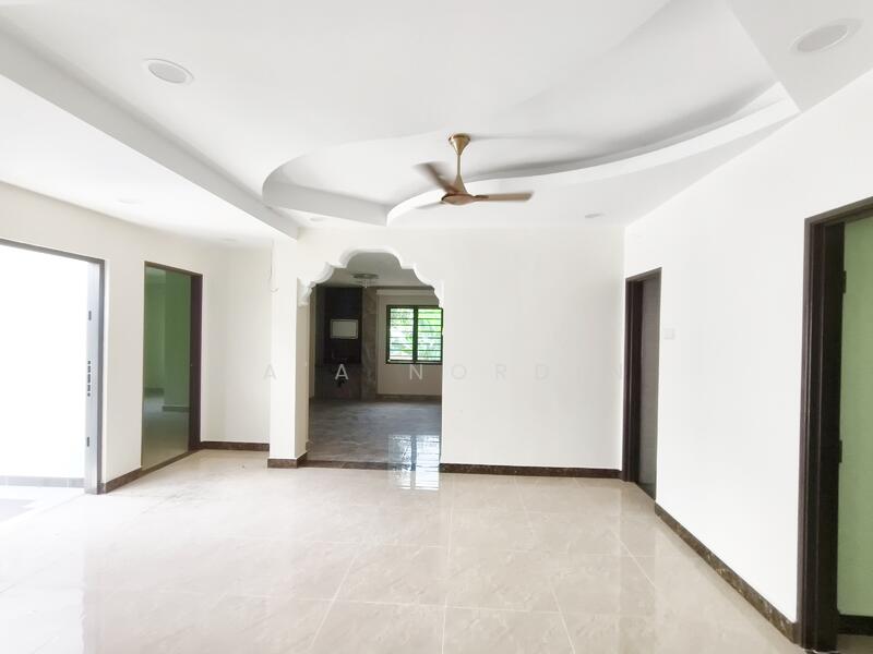 Rumah Teres 2 Tingkat untuk Dijual di Bukit Jelutong (Shah Alam) - Sa'a Nordin - PropertyGuru.com.my