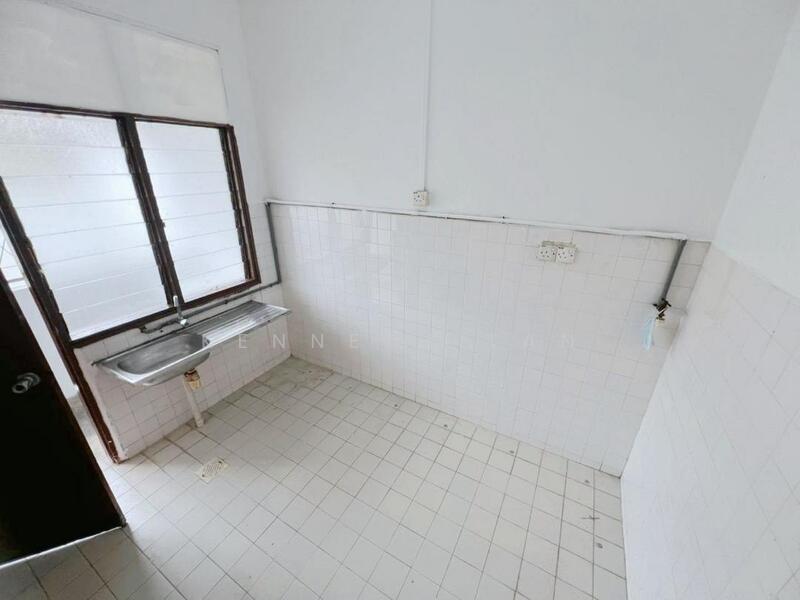 For Sale - Taman Molek