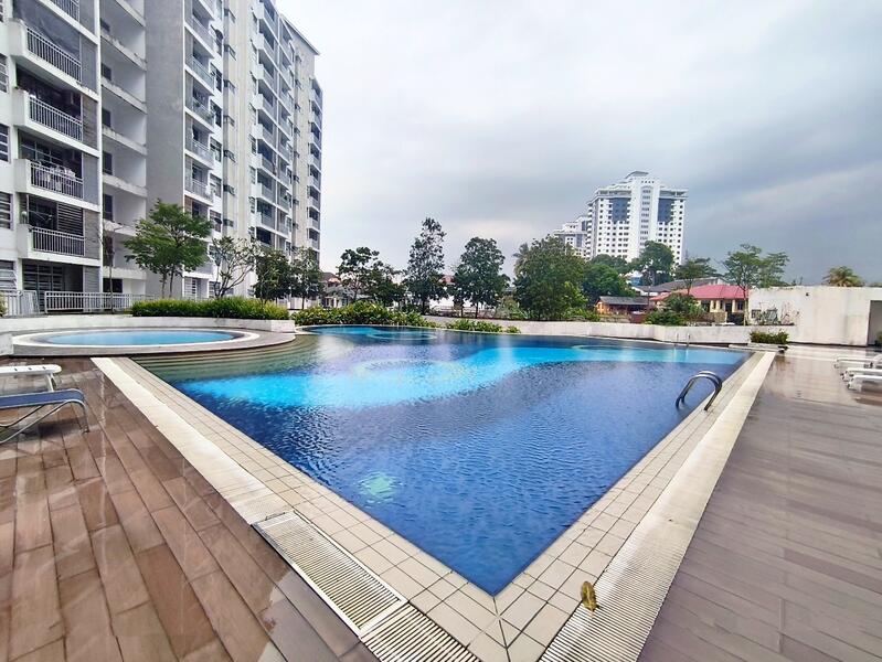 For Sale - Scott Towers @ Larkin JB