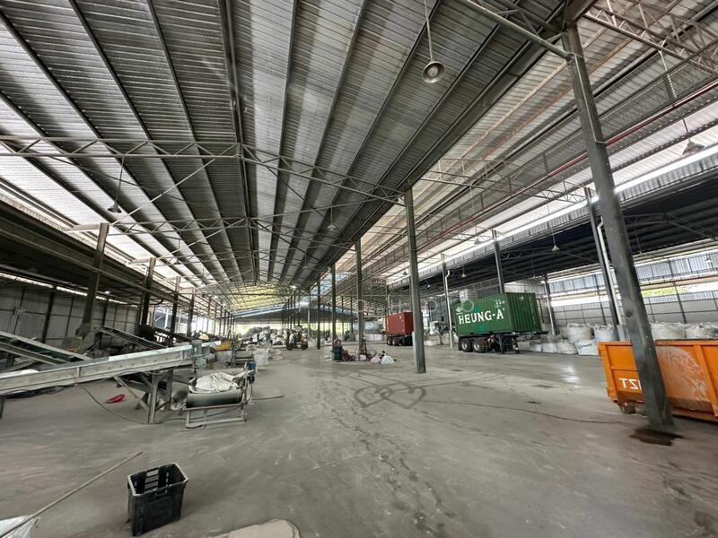 Untuk Disewa - Padang serai@sungai karangan@factory for rent