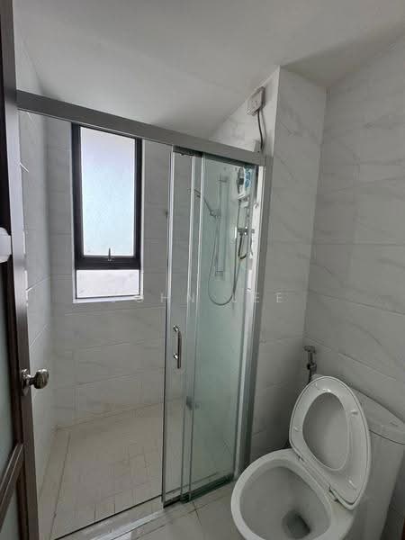 Pangsapuri untuk Disewa di Starview Bay @ Forest City - John Lee - Bathroom - PropertyGuru.com.my