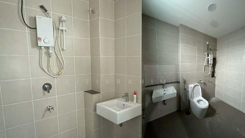 For Rent - End Lot 2 Storey Terrace Serenia Ariya