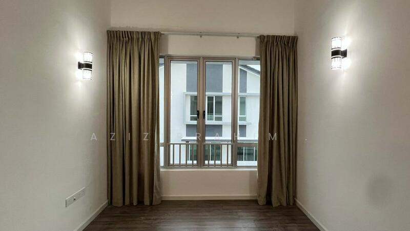 For Rent - End Lot 2 Storey Terrace Serenia Ariya