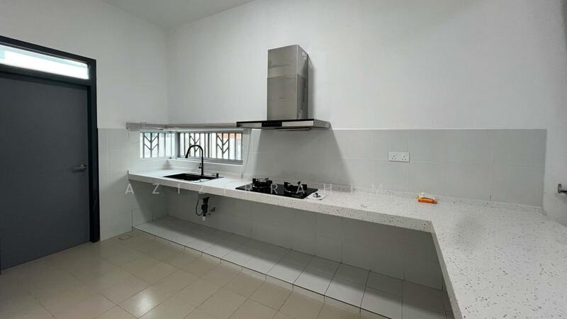 For Rent - End Lot 2 Storey Terrace Serenia Ariya