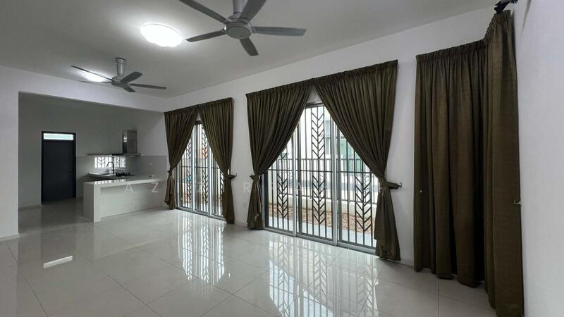 For Rent - End Lot 2 Storey Terrace Serenia Ariya
