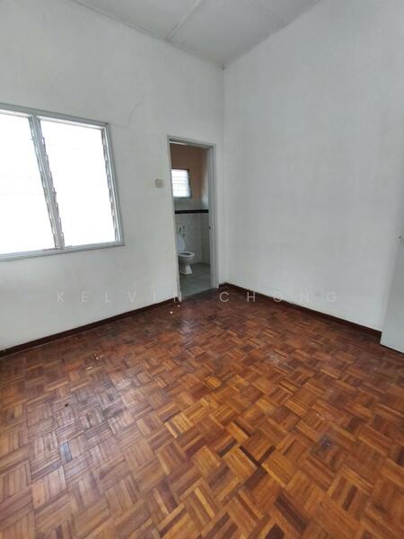Untuk Disewa - Bercham Pakatan Jaya Double Sty Corner