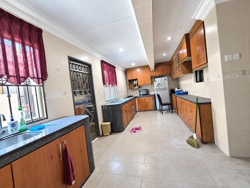 2-storey Terraced House for Sale in Taman Puteri Wangsa (Ulu Tiram) - Ken Chai - Kitchen - PropertyGuru.com.my