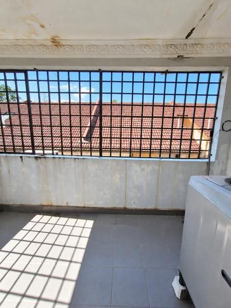 2-storey Terraced House for Sale in Taman Puteri Wangsa (Ulu Tiram) - Ken Chai - Balcony - PropertyGuru.com.my