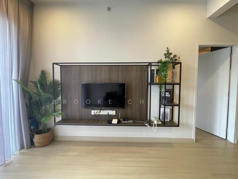 Untuk Disewa - Windmill upon Hills