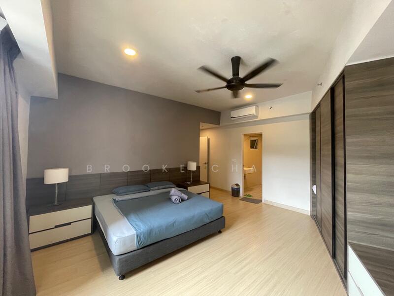 Untuk Disewa - Windmill upon Hills