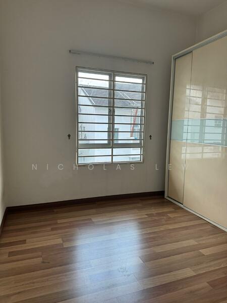 For Rent - Taman Bukit Serdang Seksyen 5