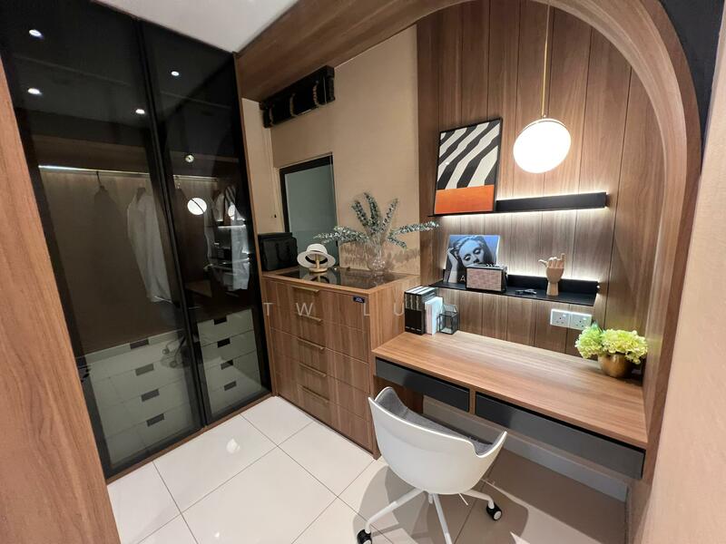 For Sale - Radium Adesa